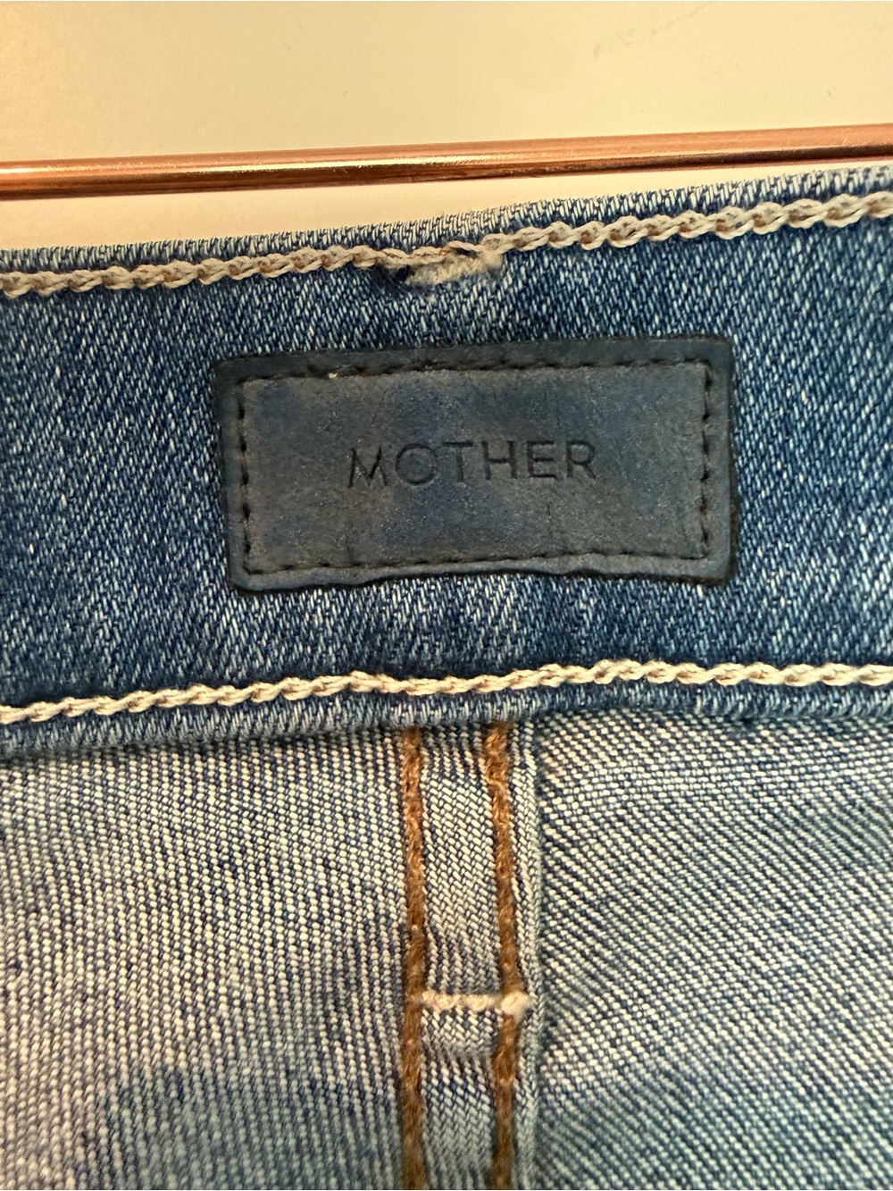MOTHER The Hustler Ankle Chew Distressed Flare Jeans Size 25 - Picture 9 of 11